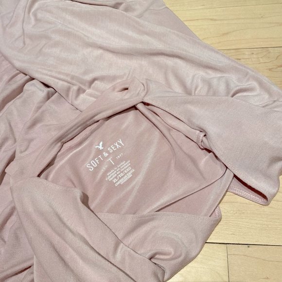 American Eagle Mock Choker tee - Picture 3 of 3